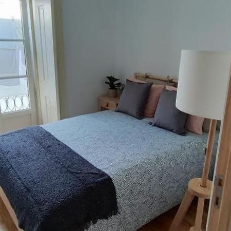 Quarto Com Varanda Na Rua Dos Douradores Lisbon Luaran gambar