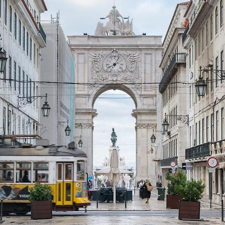 Quarto Com Varanda Na Rua Dos Douradores Lisbon Luaran gambar