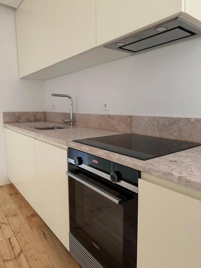 Quarto Com Varanda Na Rua Dos Douradores Lisbon Luaran gambar